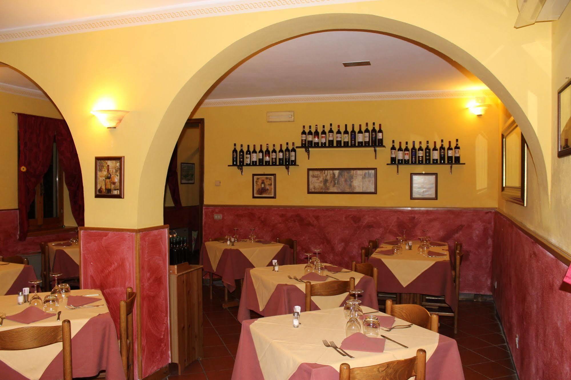 Albergo La Pieve Castelfiorentino Exterior foto
